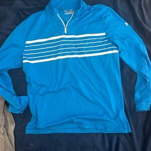 Under armor shirt pullover
Size L